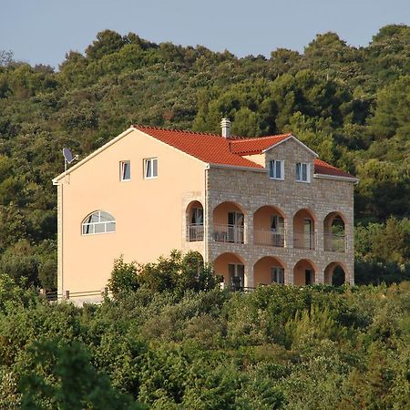 Villa Lunaris Maslinica Exterior photo